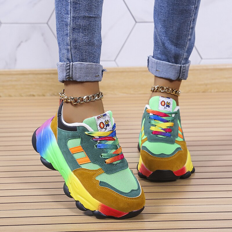 Luna | Turnschuhe mit Bequemlichkeit und Regenbogen-Muster für Abenteuerlustige