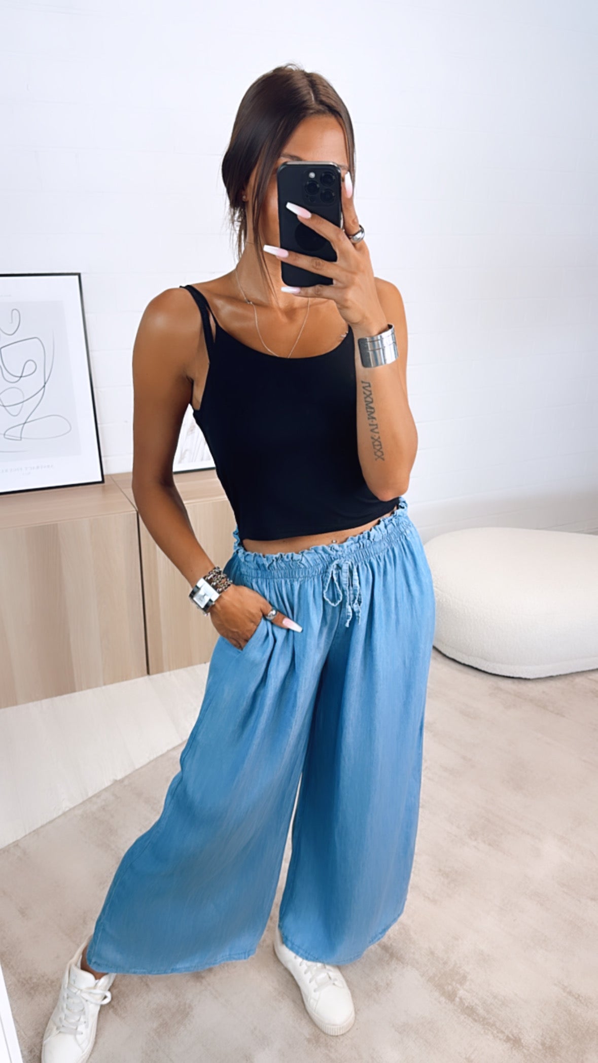 Livia | Hose im Denim Look mit Leichtem Schnitt und Elastischem Bund für Damen