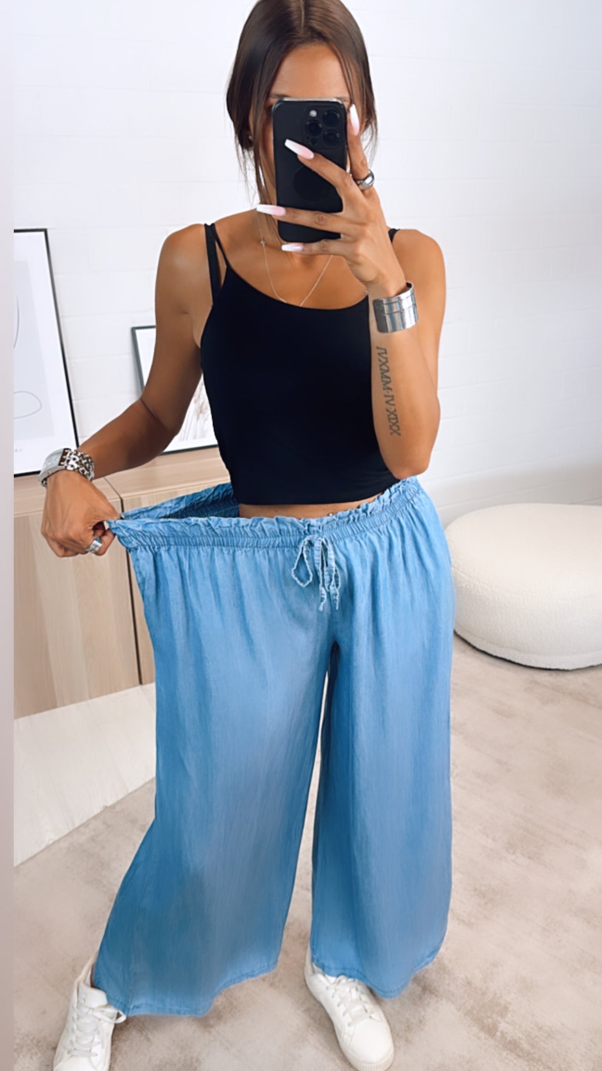 Livia | Hose im Denim Look mit Leichtem Schnitt und Elastischem Bund für Damen