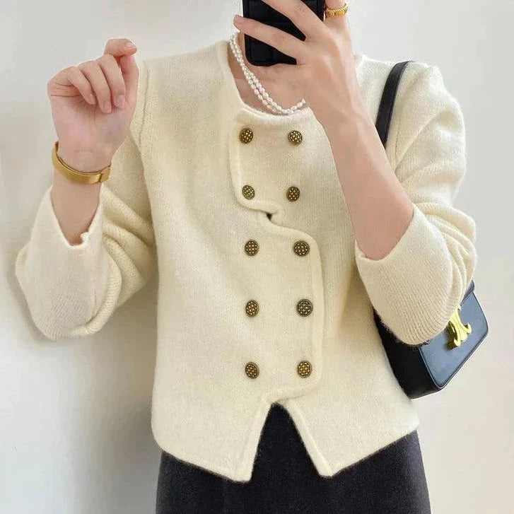 Cassandra | Cardigan mit Eleganter Knopfleiste und Langen Ärmeln für Frauen