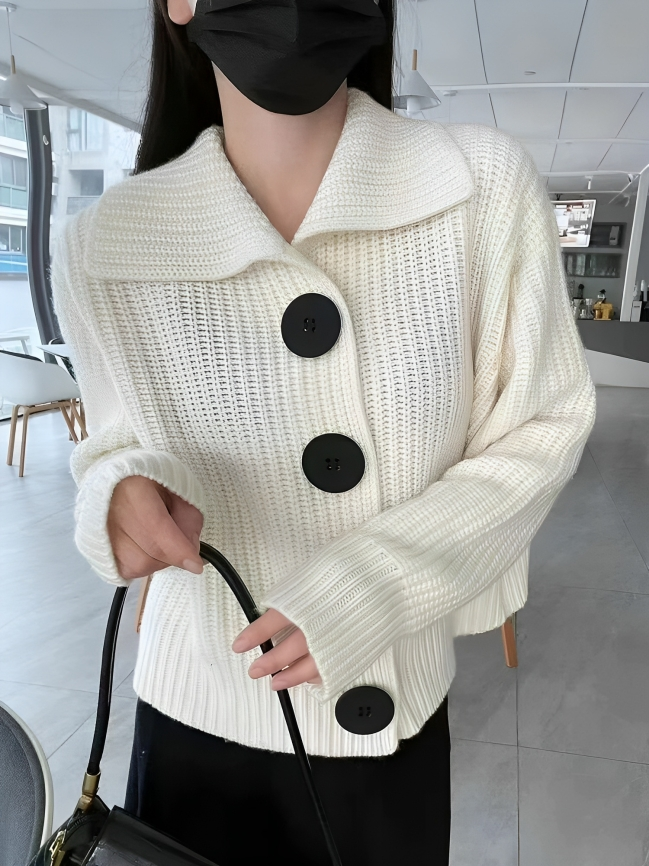 Liora | Cardigan mit Umlegekragen und Großen Knöpfen für Damen