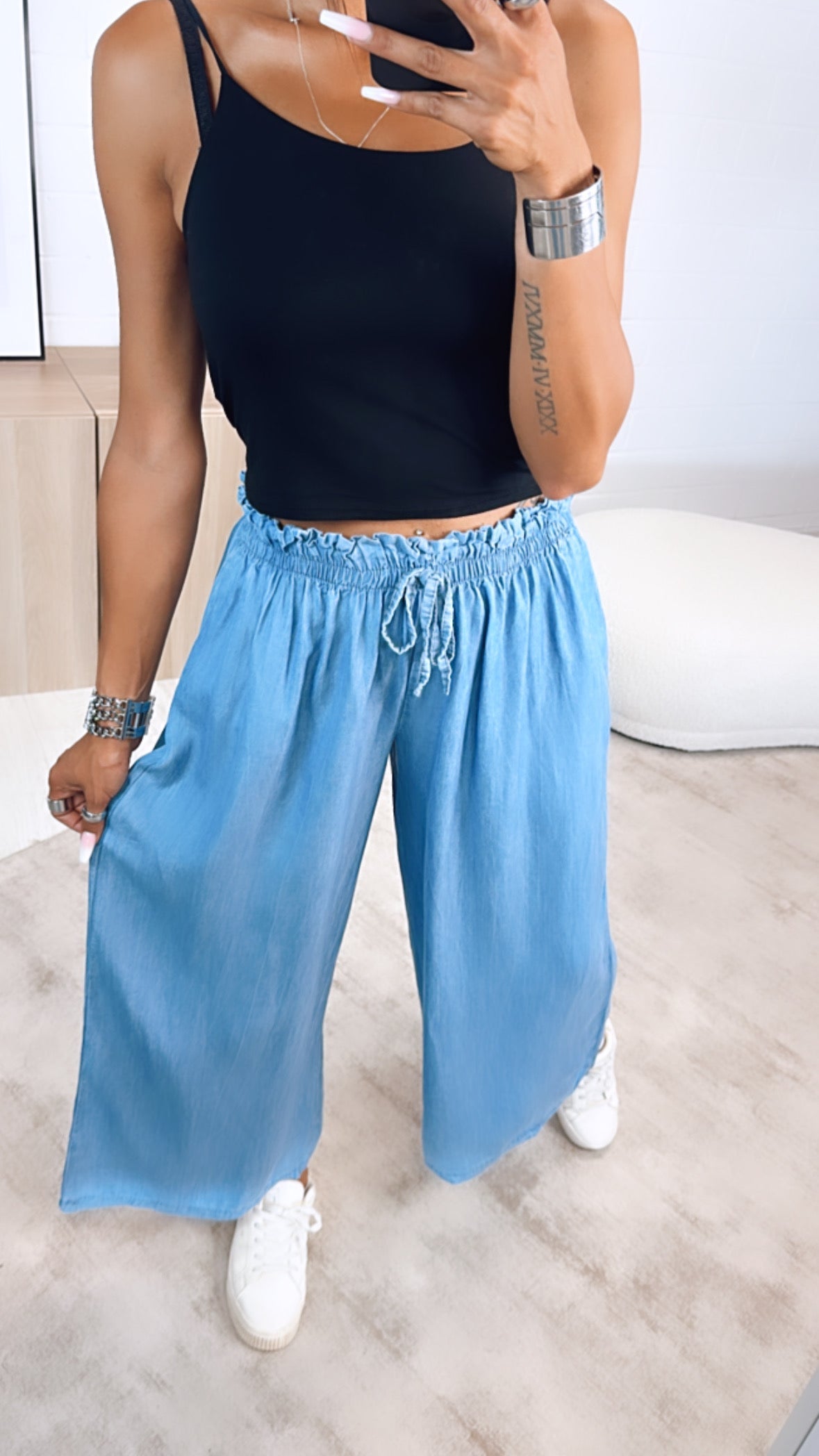 Livia | Hose im Denim Look mit Leichtem Schnitt und Elastischem Bund für Damen