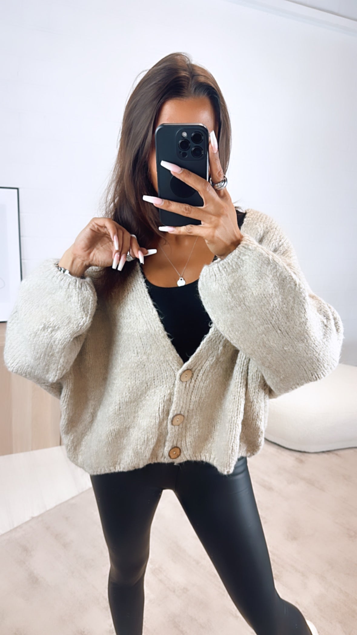 Livia | Strick-Cardigan mit Gemütlichem V-Ausschnitt für Damen