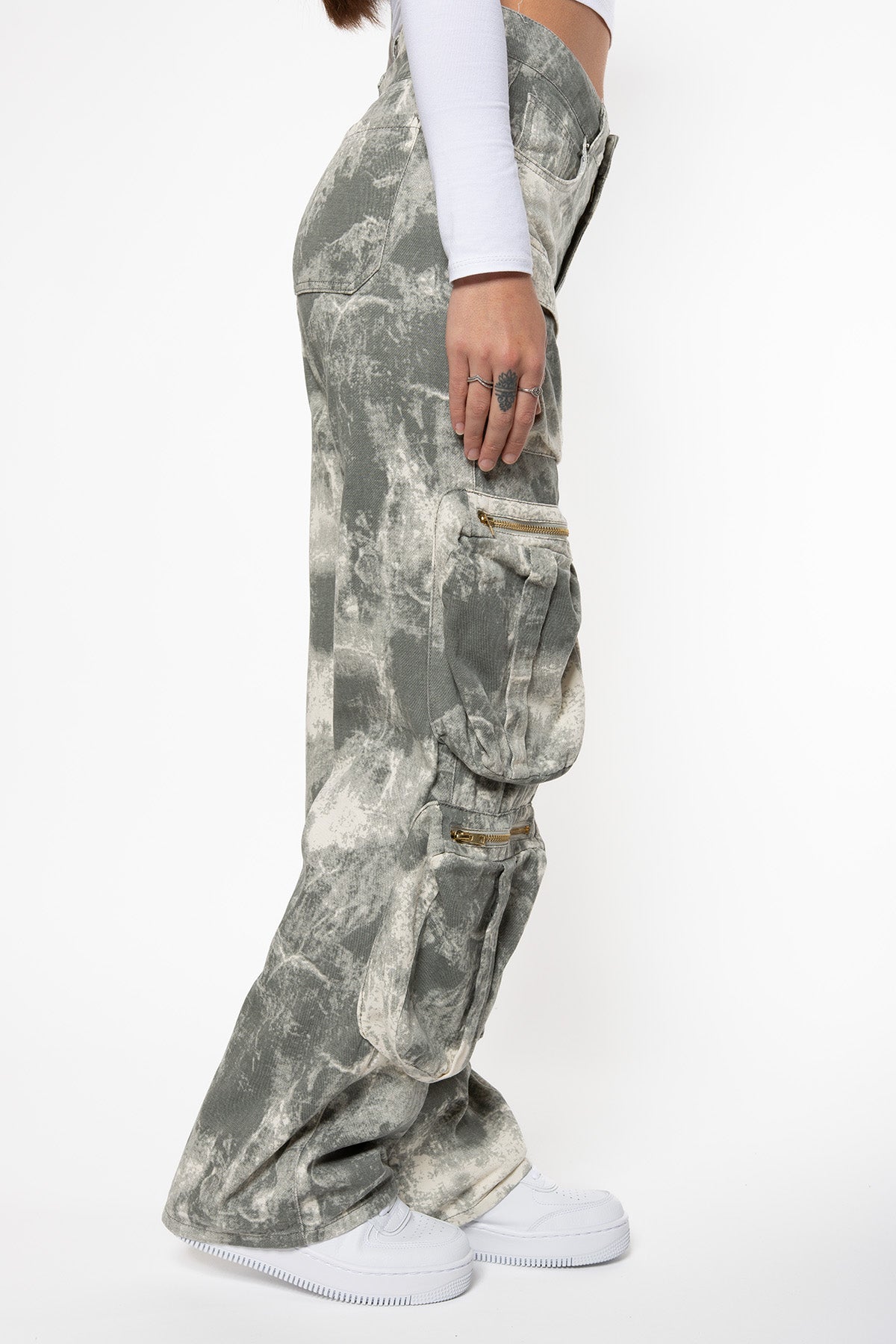 Luca | Cargohose mit Stilvollem Camouflage-Druck und Ultimativem Tragekomfort für Damen