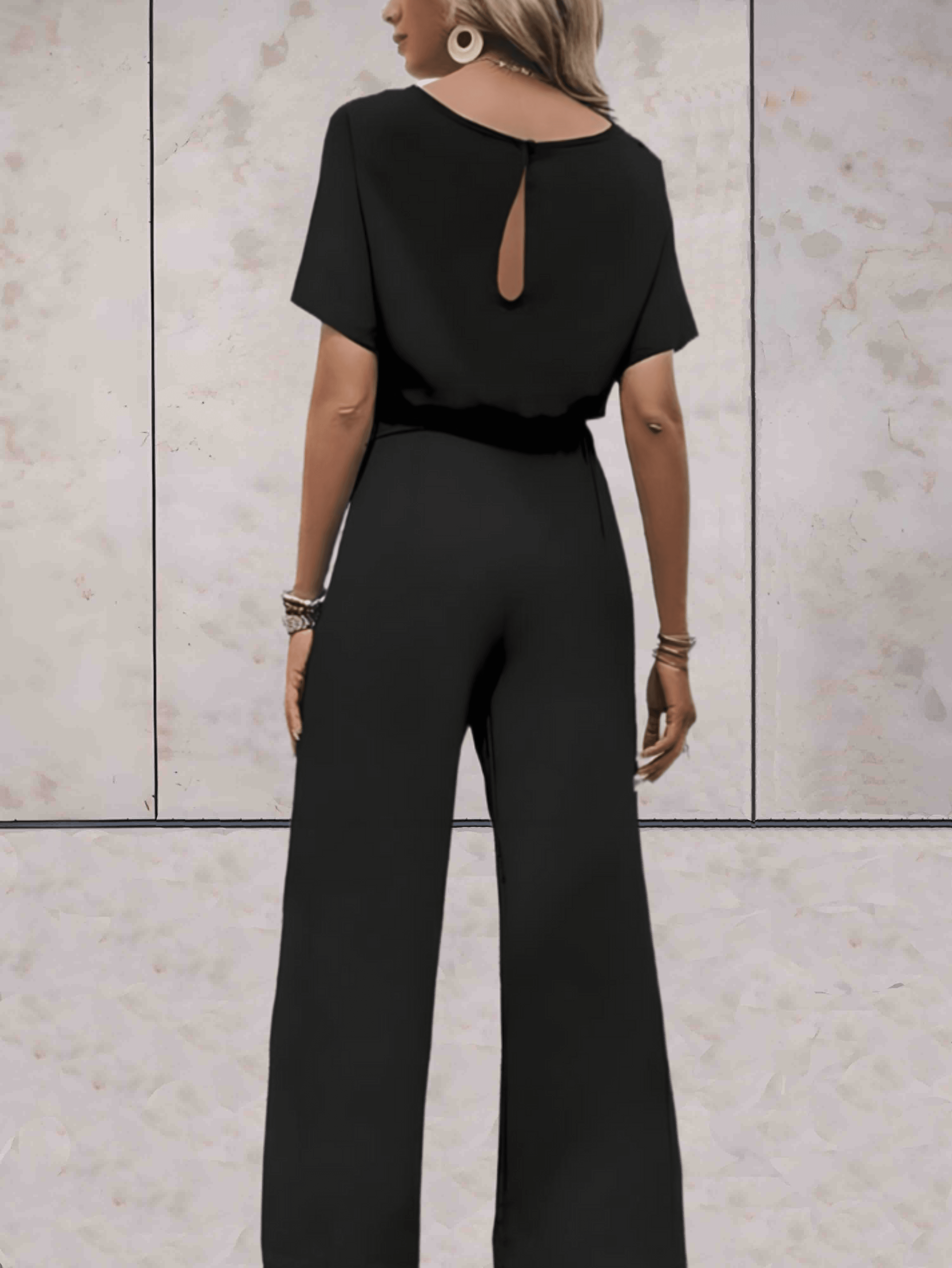 Celestia | Jumpsuit mit Stilvollem Gürtel und Kurzen Ärmeln für Frauen