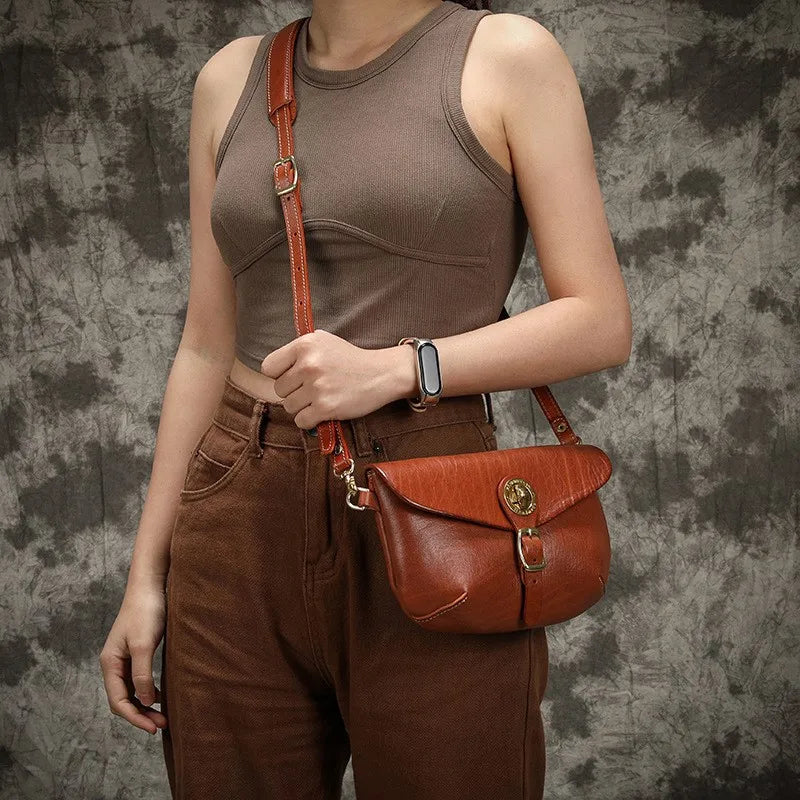 Isolde | Satteltasche aus echtem Leder mit Vintage-Charme und verstellbarem Riemen für Frauen