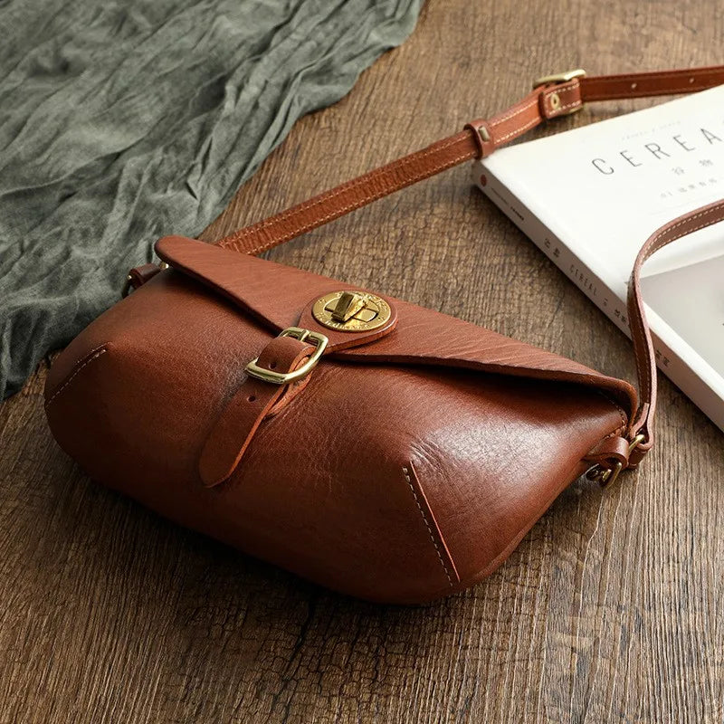 Isolde | Satteltasche aus echtem Leder mit Vintage-Charme und verstellbarem Riemen für Frauen