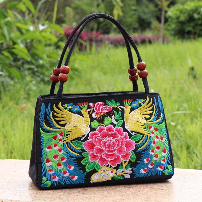 Luna | Handtasche mit kunstvoller Stickerei und nostalgischem Retro-Stil für Damen