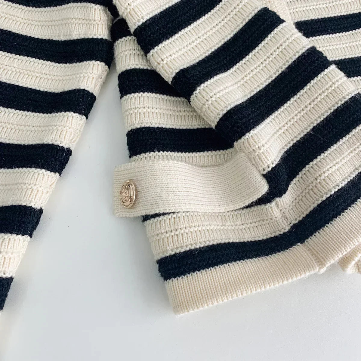 Livia | Cardigan mit Modernem Design und Weichem Material für Damen