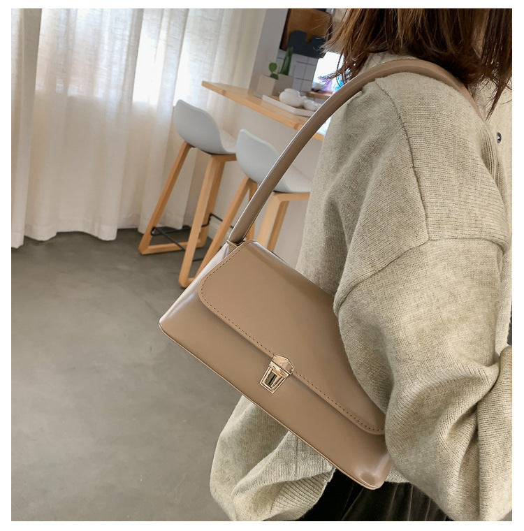 Lena | Schultertasche im Western-Stil mit modischem Flair für Damen