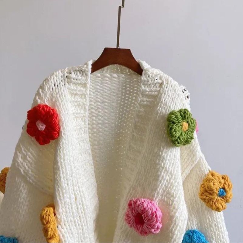 Harajuku Blüte | Strickpullover mit Floralem Muster und Bequemer Passform für Frauen