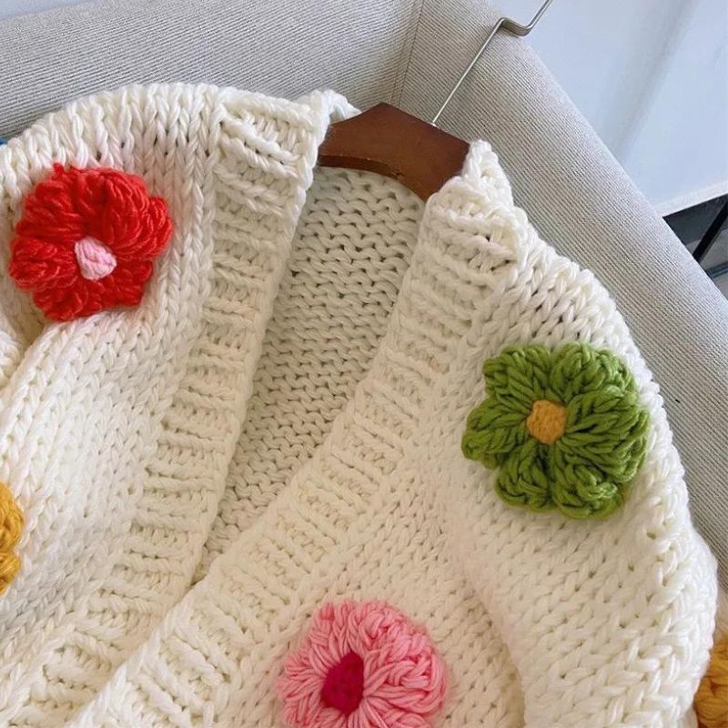 Harajuku Blüte | Strickpullover mit Floralem Muster und Bequemer Passform für Frauen