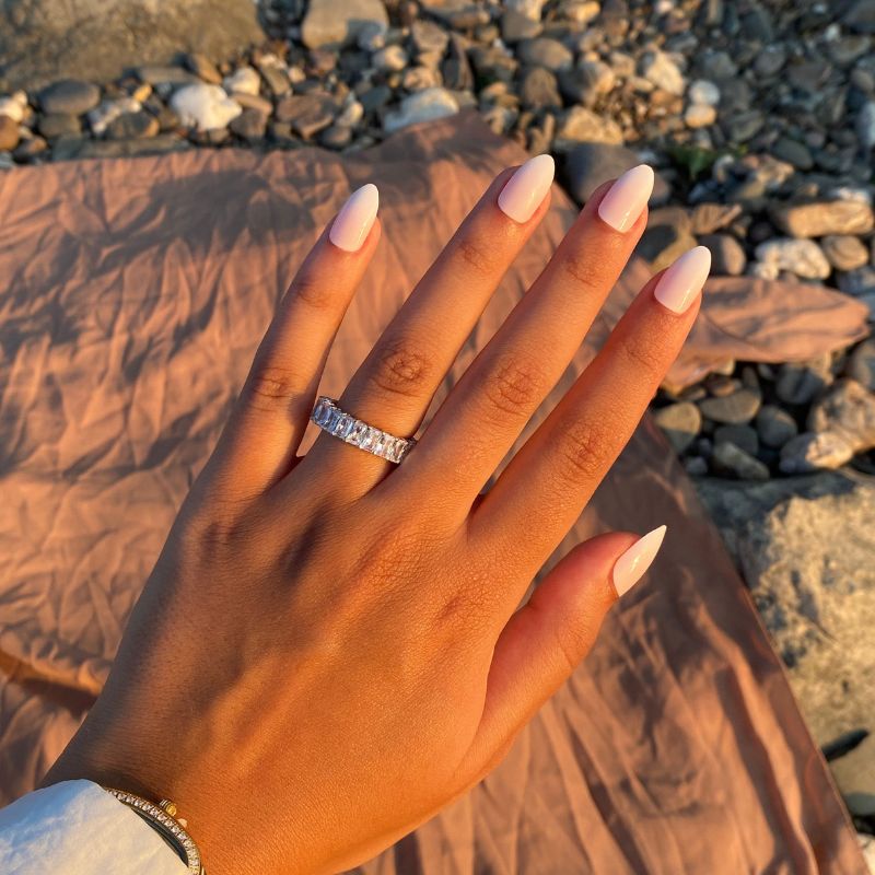 Liana | Eternity Ring mit zeitloser Eleganz und schimmernden Steinen für Damen