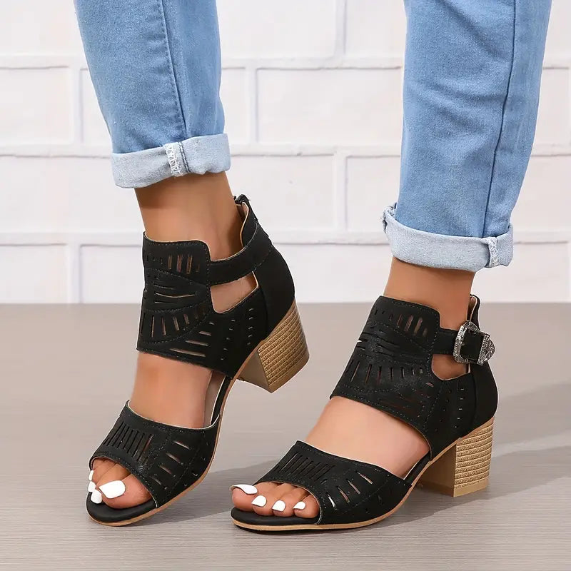 Livia | Sandalen mit Klobigen Absätzen und Verstellbaren Riemen für Damen