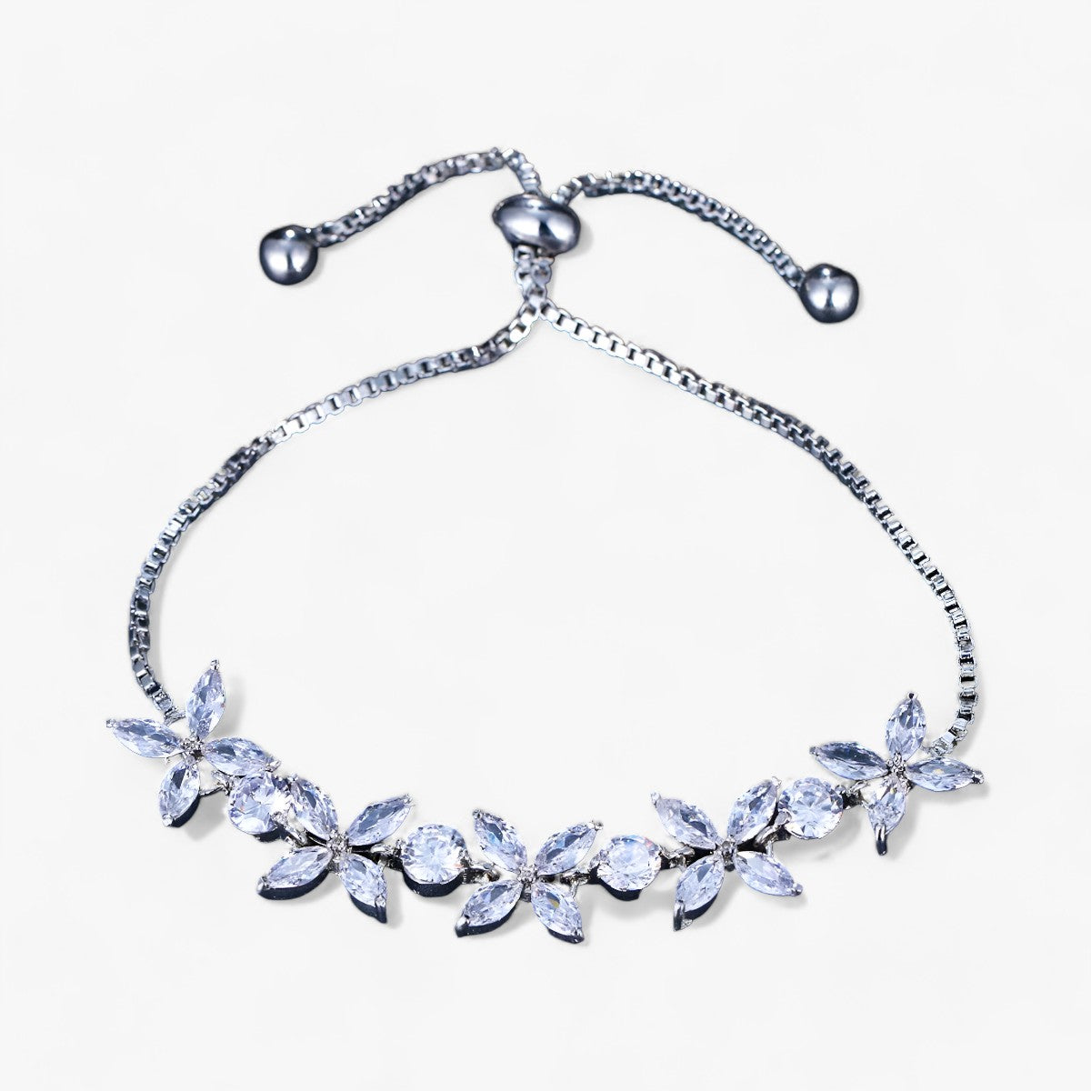 Luna | Charm-Armband mit Funkelnden Zirkonia Blumen für Damen